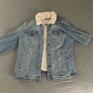 Warm Light-wash Jean Jacket with Fake Fur Inner Lining